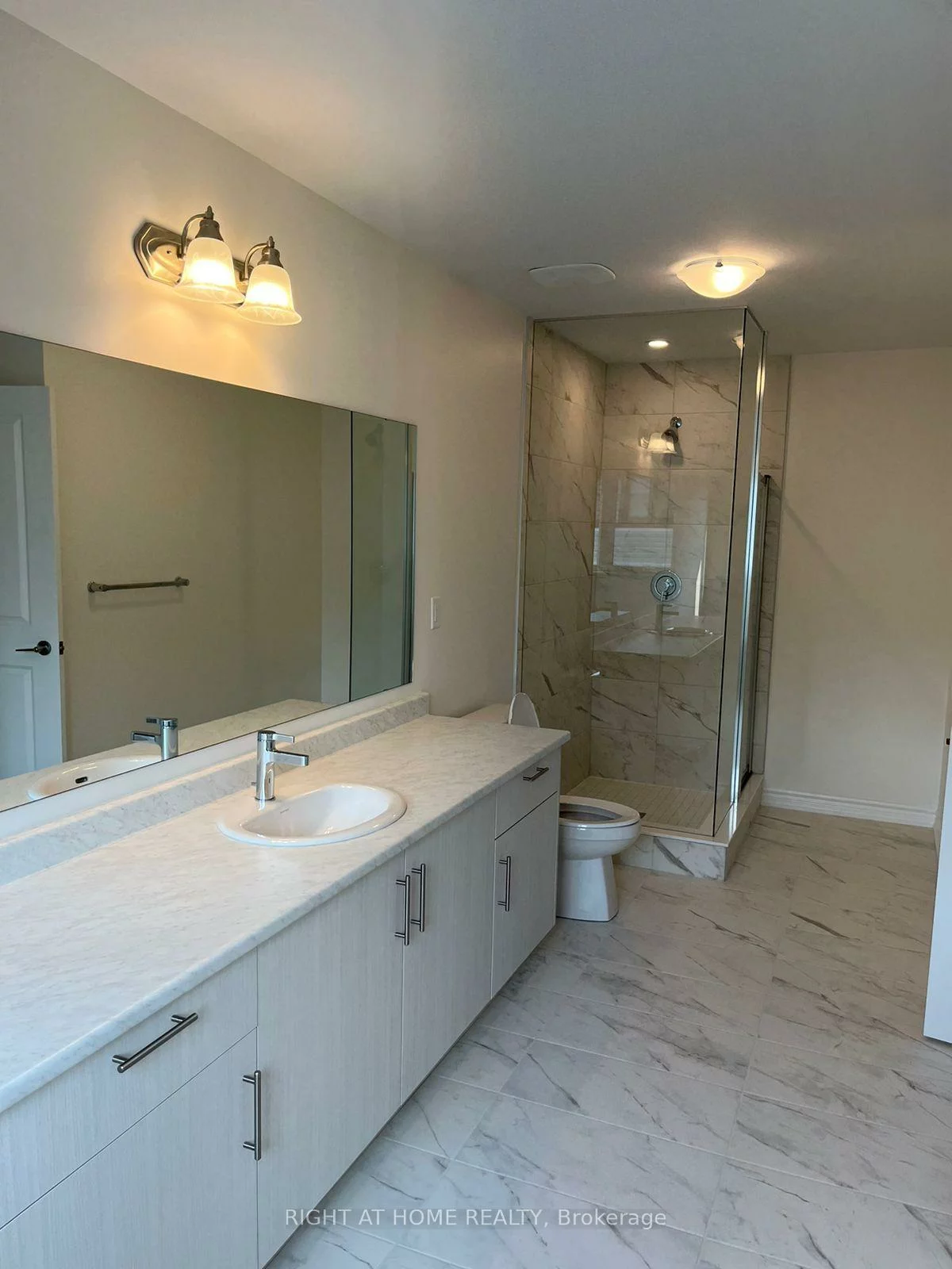 13, Gemini, Painswick South, Barrie