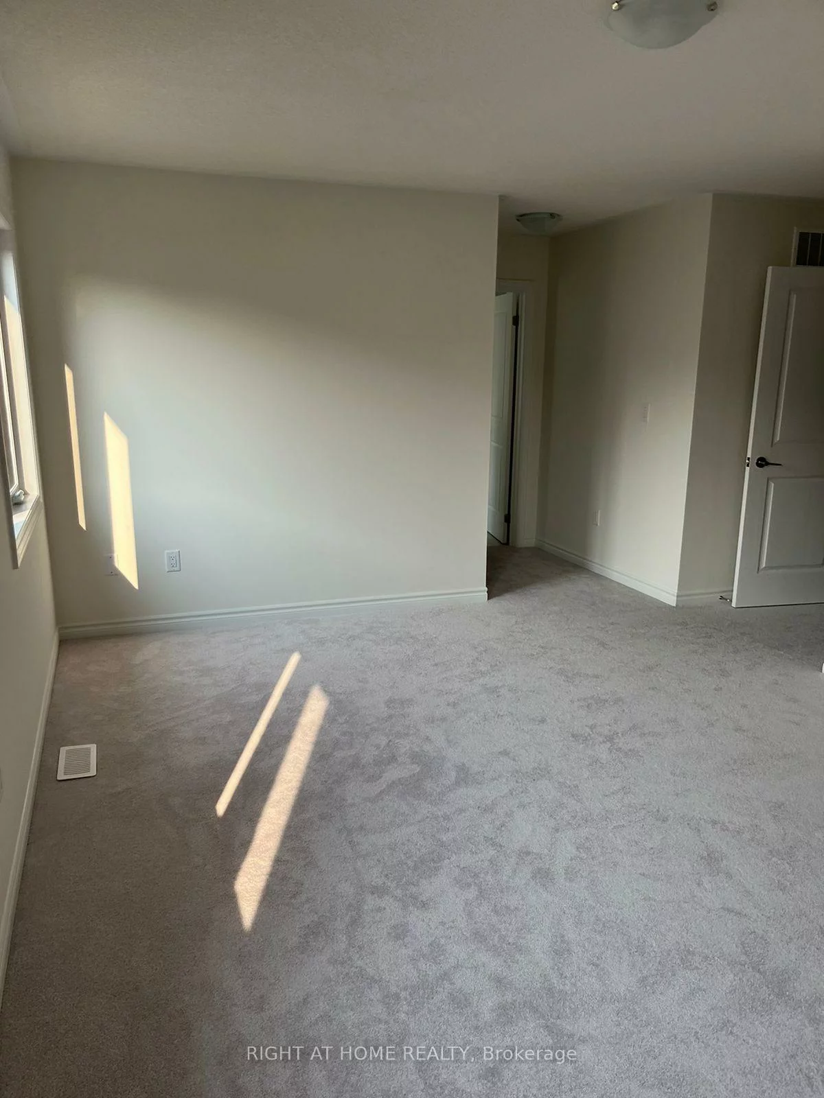 13, Gemini, Painswick South, Barrie