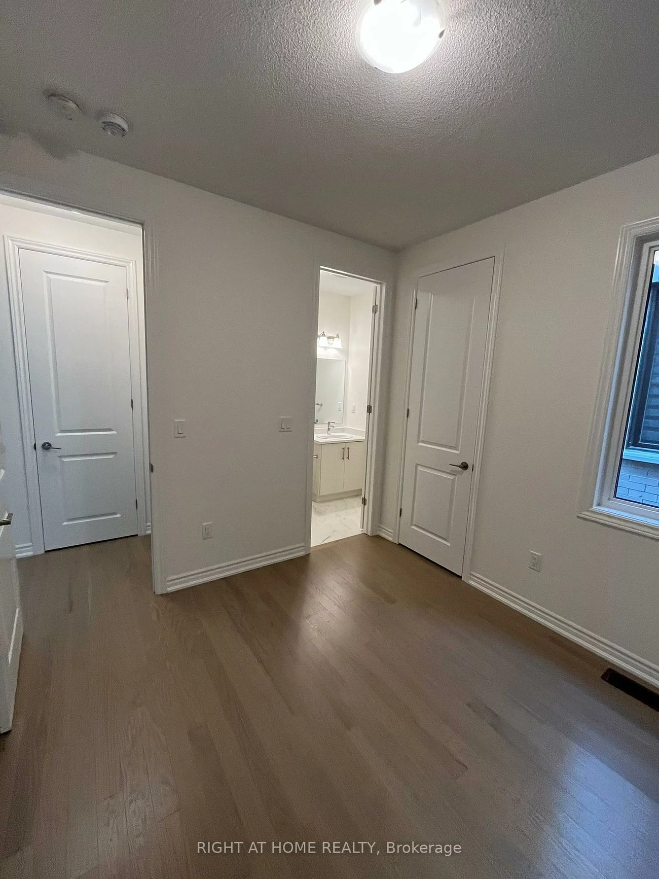 13, Gemini, Painswick South, Barrie