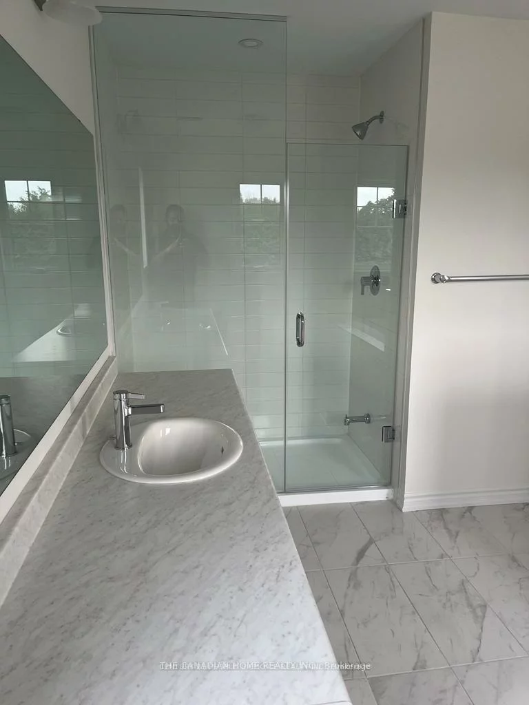 16, Shepherd, Painswick South, Barrie