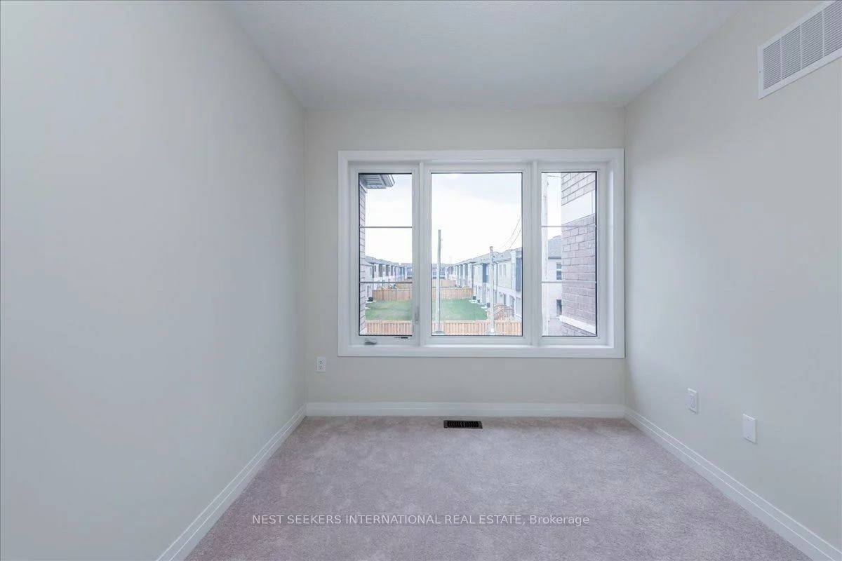 120, Turnberry, Painswick South, Barrie