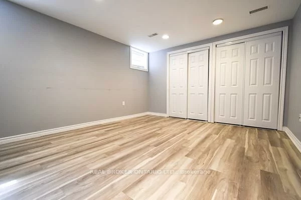 65, Ottaway, Wellington, Barrie