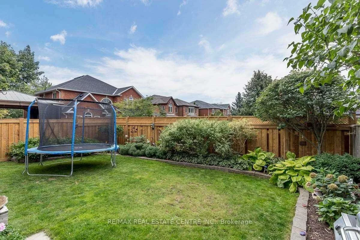 39, Mcmillan, Painswick North, Barrie