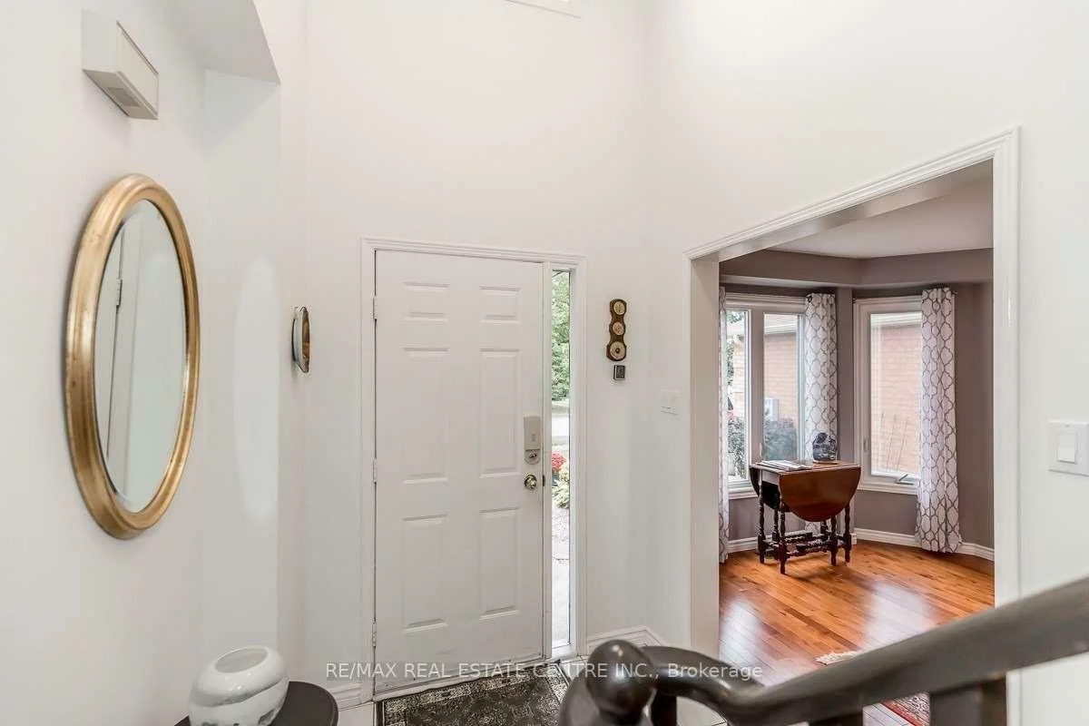 39, Mcmillan, Painswick North, Barrie