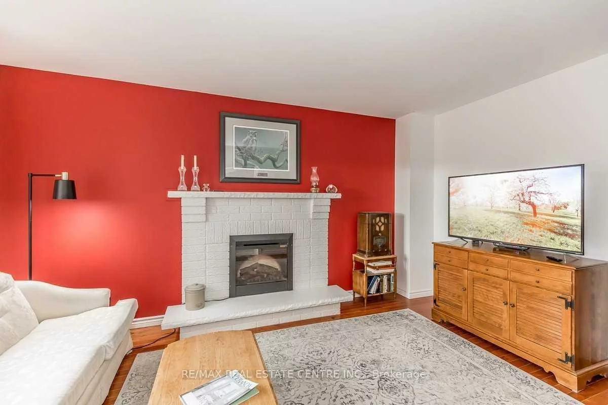 39, Mcmillan, Painswick North, Barrie