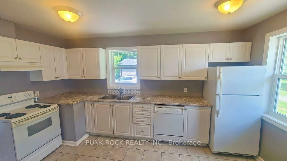 26, Cundles, Cundles East, Barrie