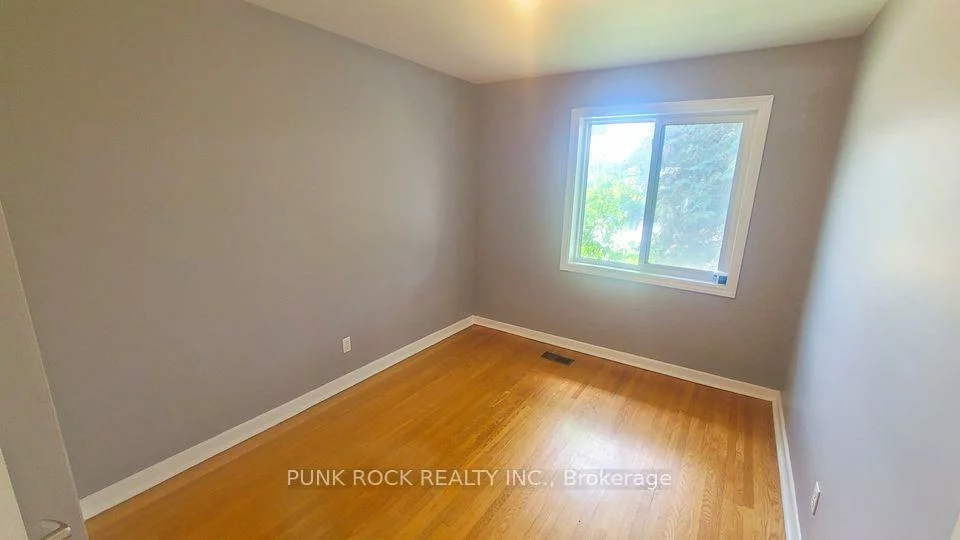 26, Cundles, Cundles East, Barrie