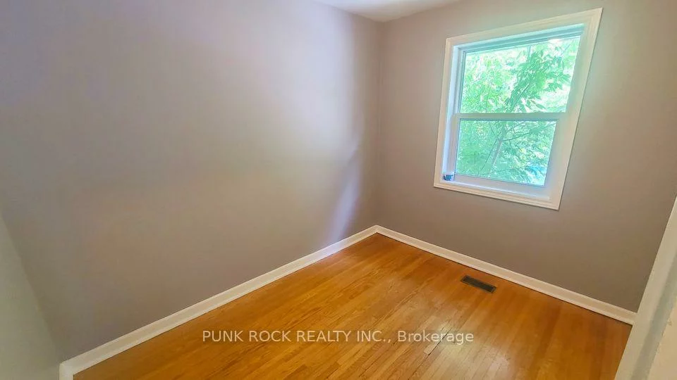 26, Cundles, Cundles East, Barrie