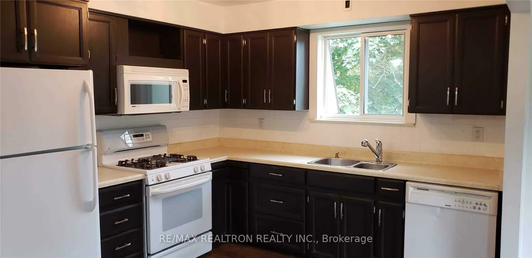 13, Springdale, Cundles East, Barrie