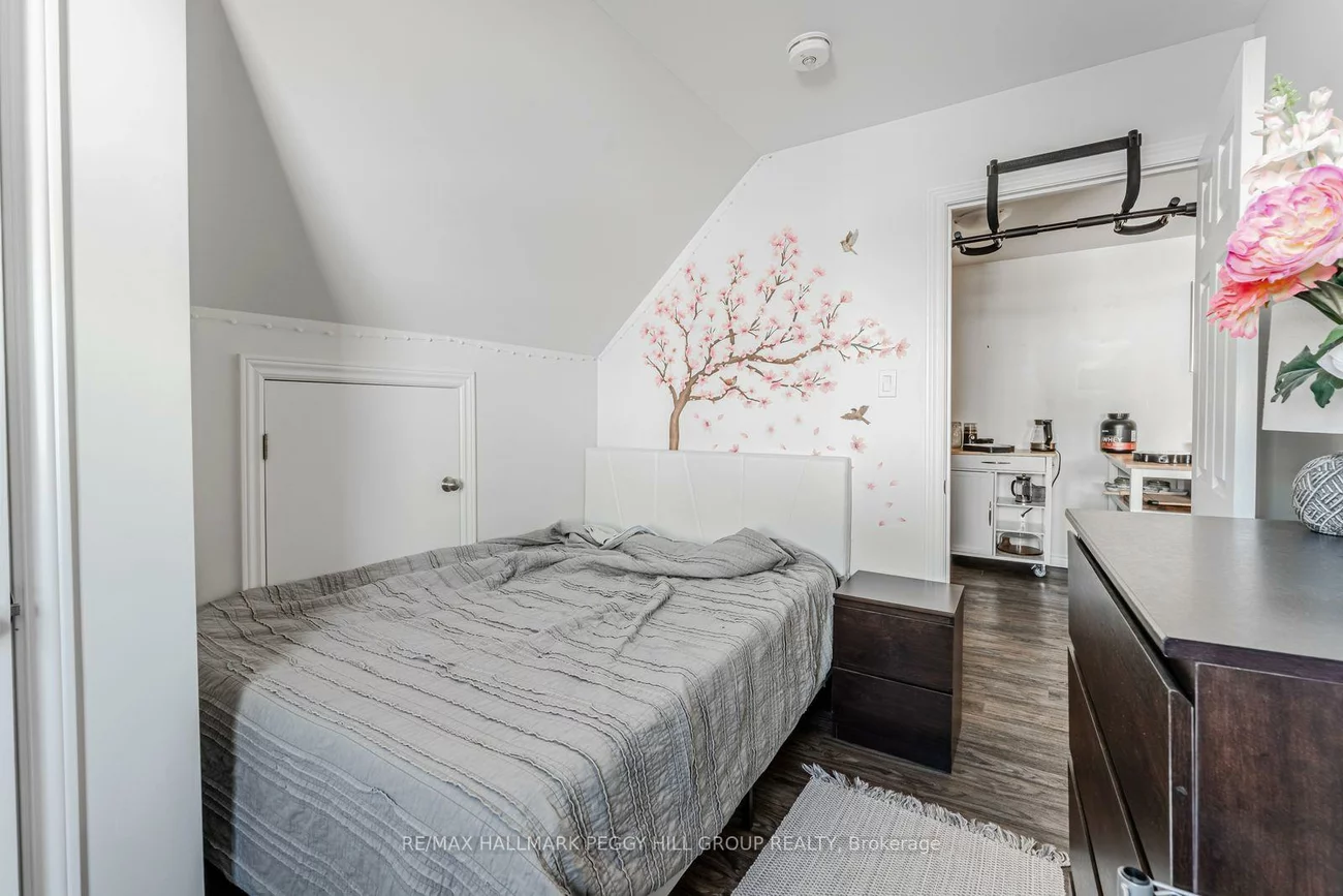 42, Toronto, City Centre, Barrie