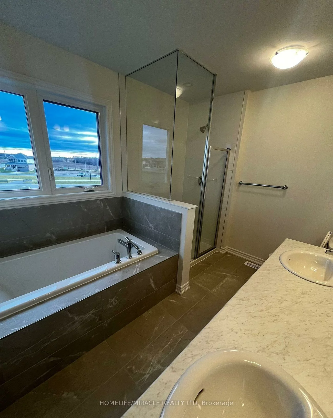 24, Phoenix, Rural Barrie Southeast, Barrie