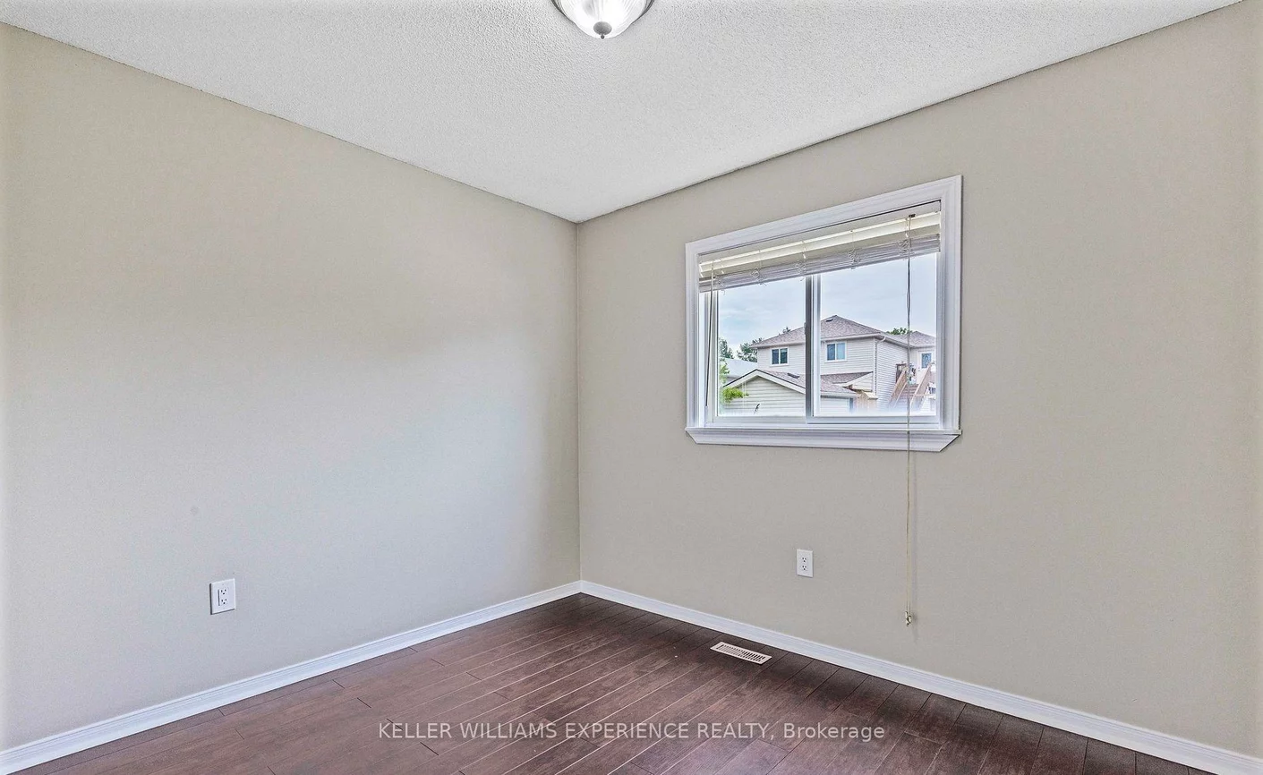 16, Herrell, Painswick North, Barrie