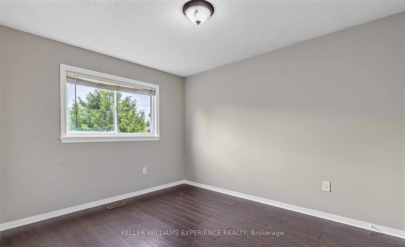 16, Herrell, Painswick North, Barrie