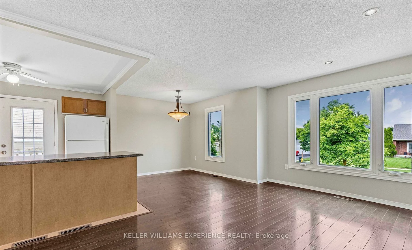 16, Herrell, Painswick North, Barrie