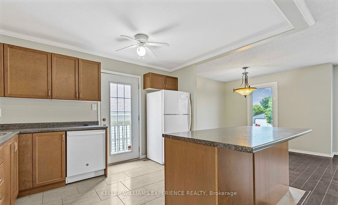 16, Herrell, Painswick North, Barrie