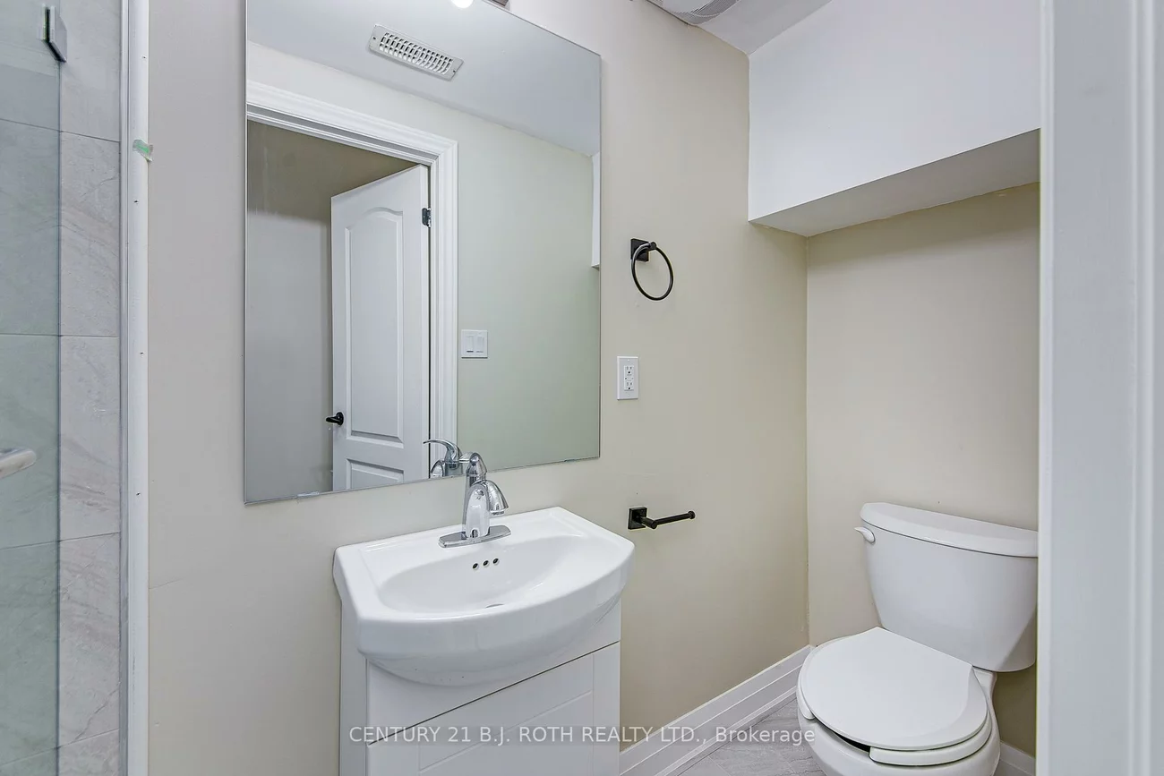 82, Peel, Wellington, Barrie