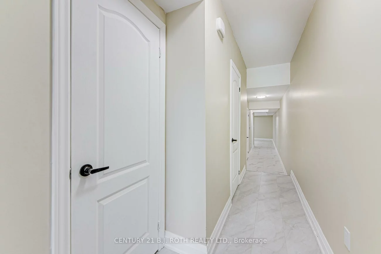 82, Peel, Wellington, Barrie