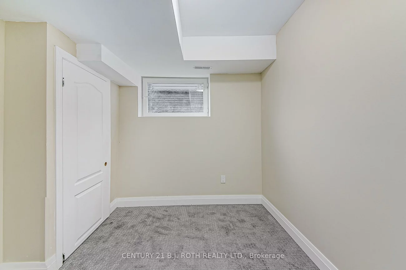 82, Peel, Wellington, Barrie