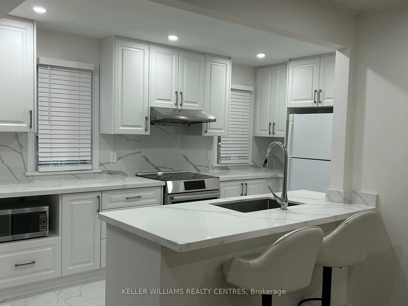 104, Gunn, Wellington, Barrie