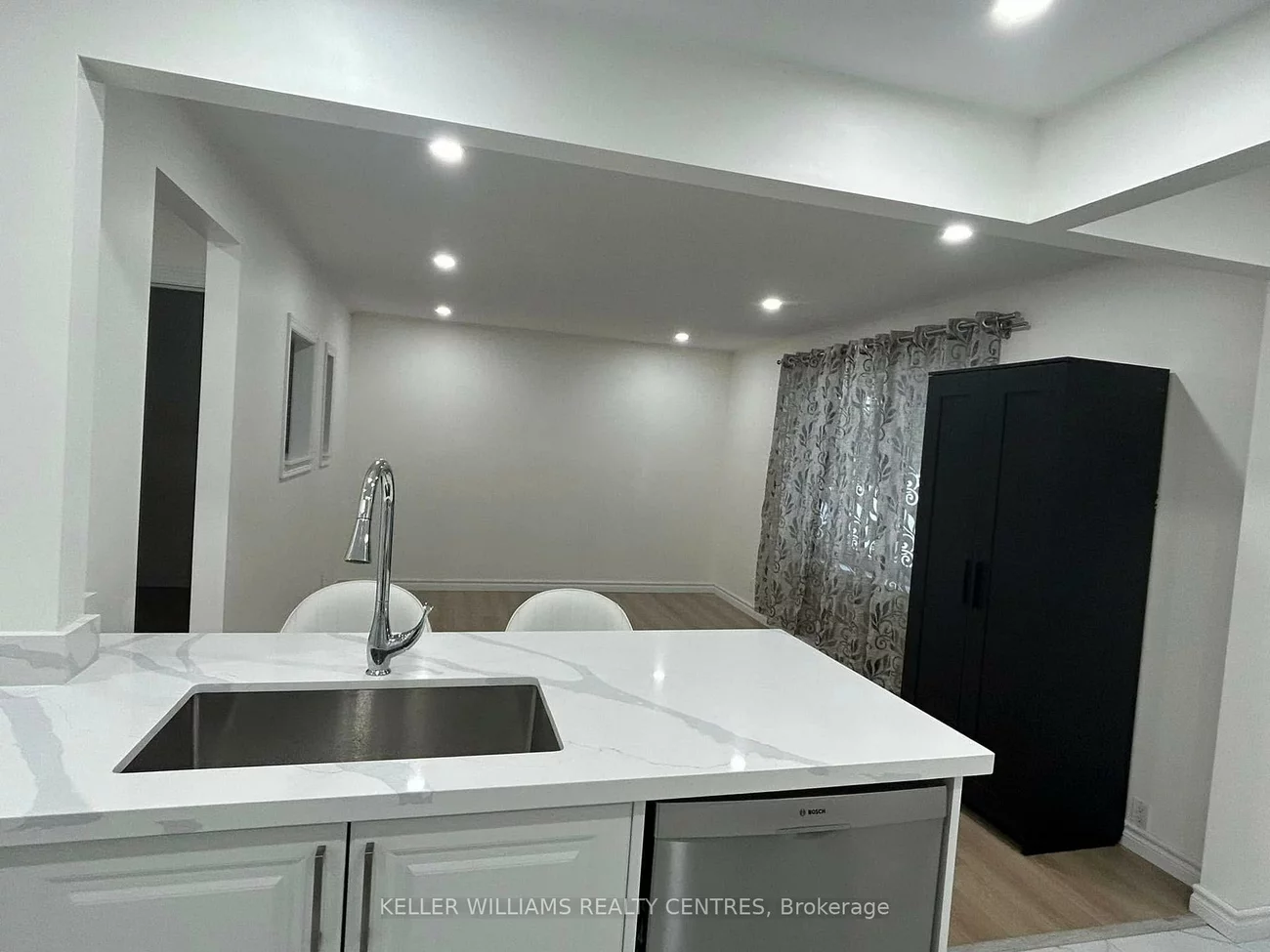 104, Gunn, Wellington, Barrie