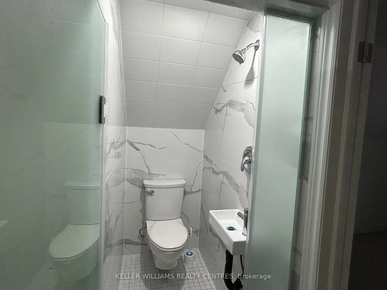 104, Gunn, Wellington, Barrie