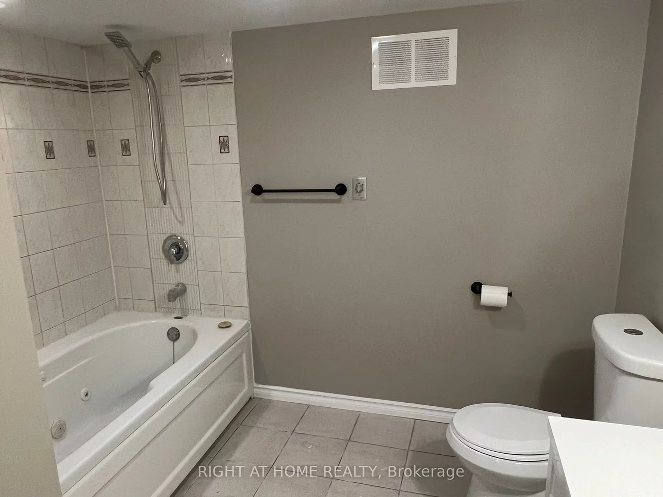 46, Lougheed, Holly, Barrie