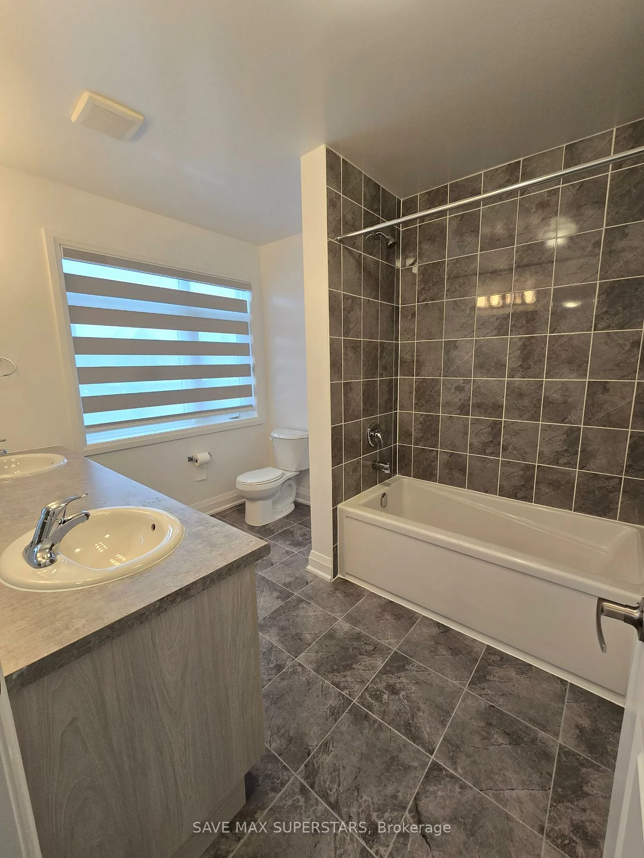 17, Barnyard, Rural Barrie Southeast, Barrie