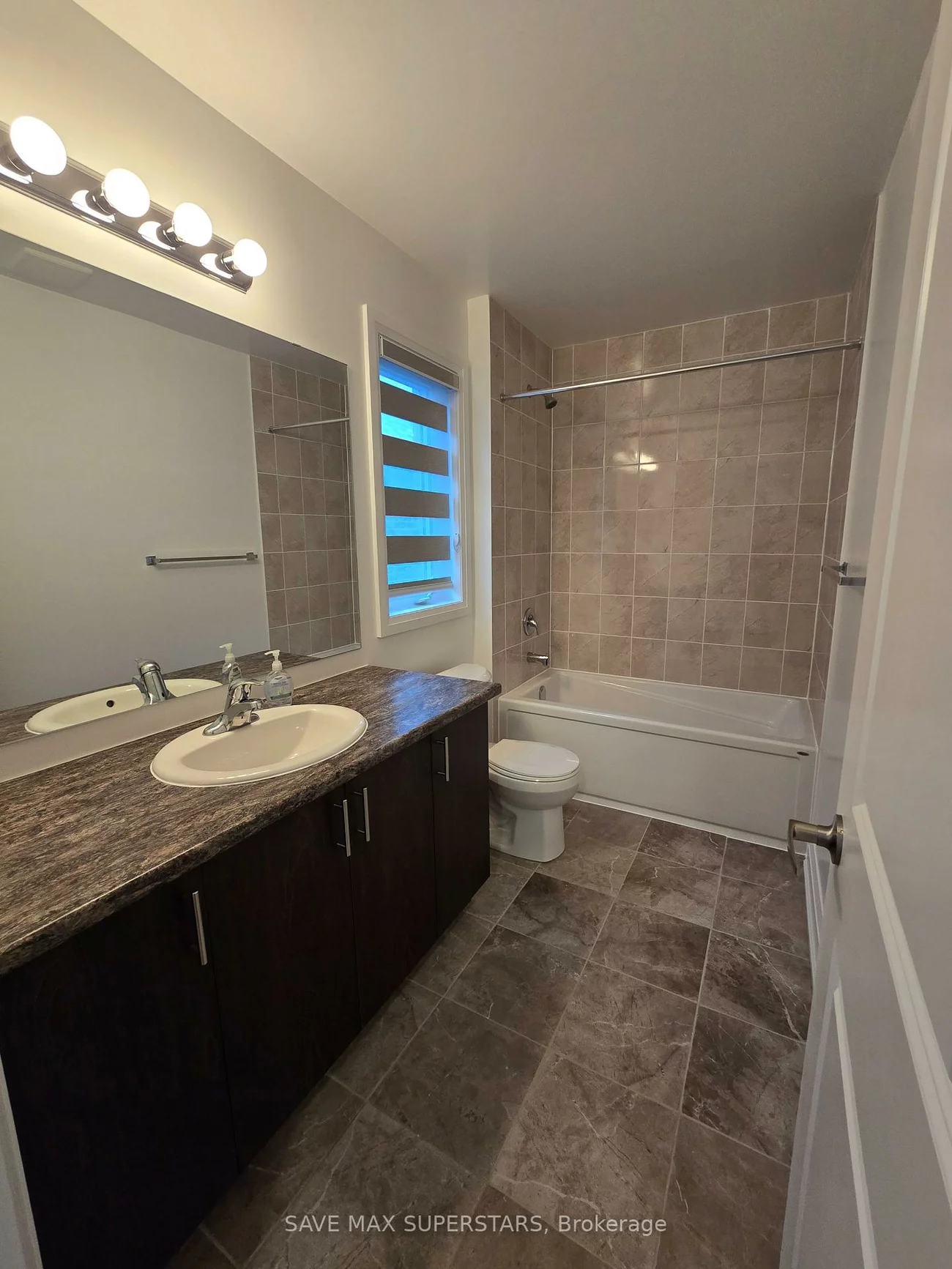 17, Barnyard, Rural Barrie Southeast, Barrie