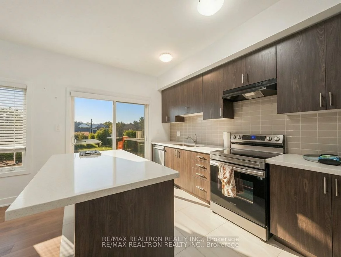 44, Westwood, Painswick South, Barrie