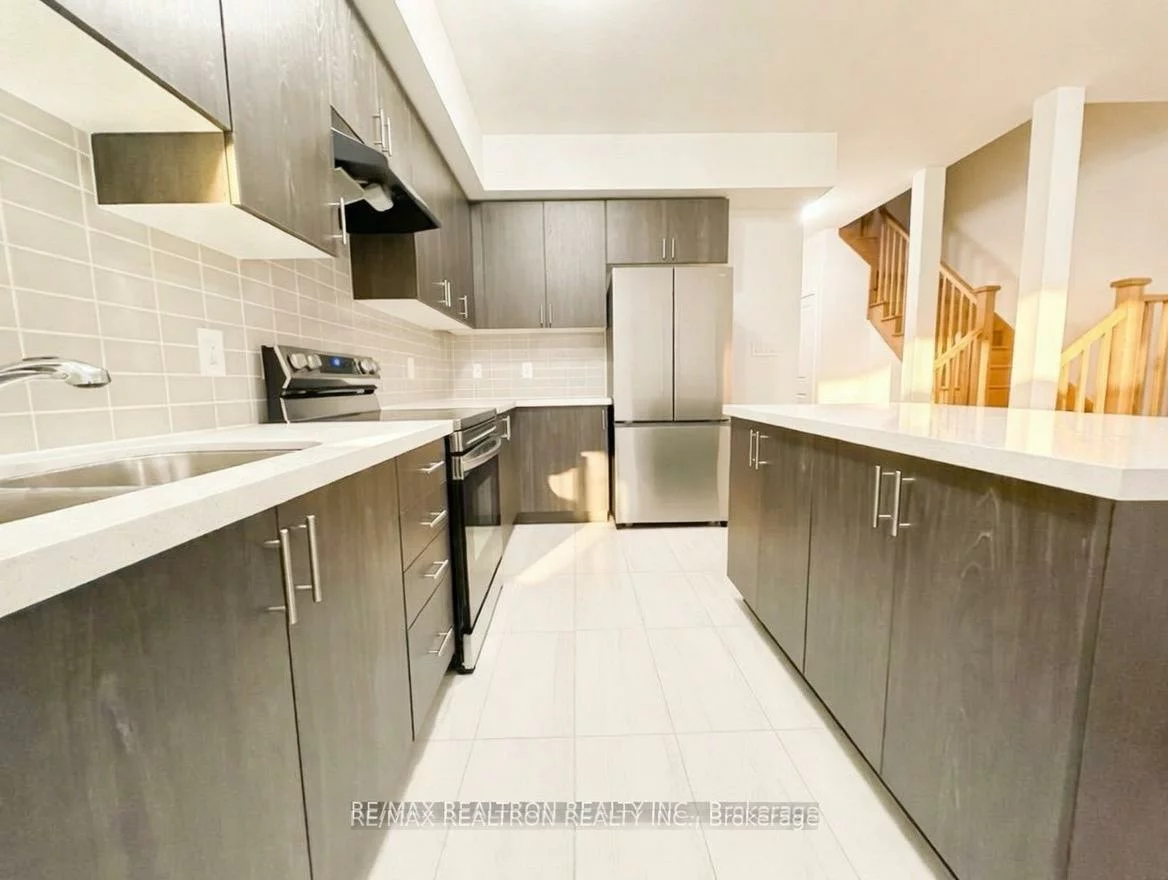 44, Westwood, Painswick South, Barrie