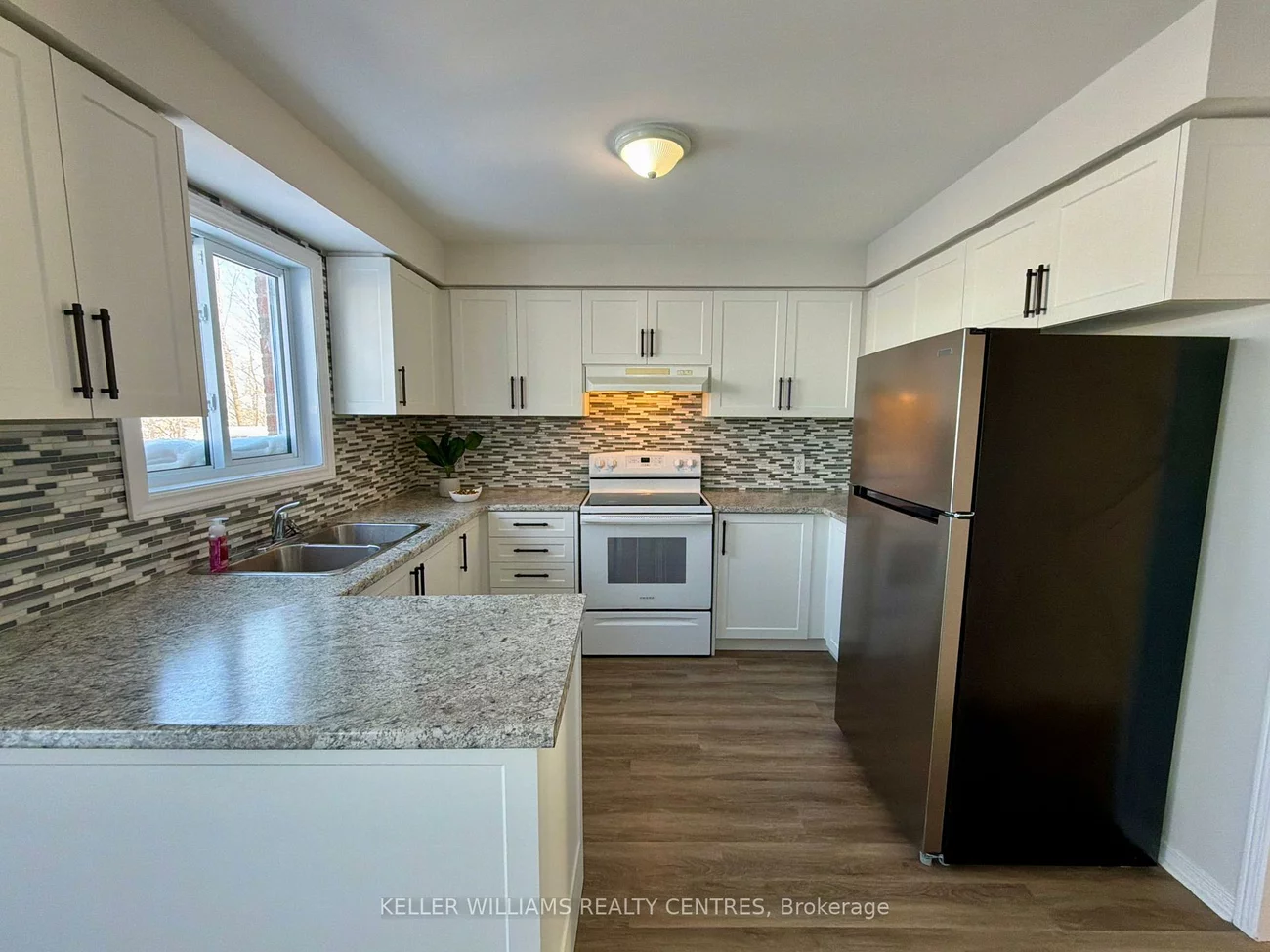 302, Livingstone, Northwest, Barrie