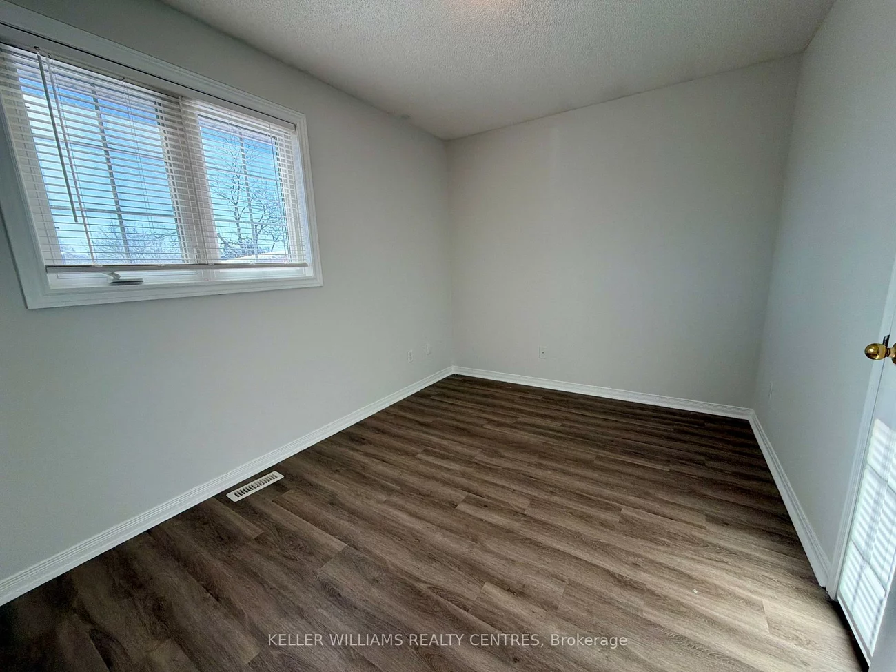 302, Livingstone, Northwest, Barrie