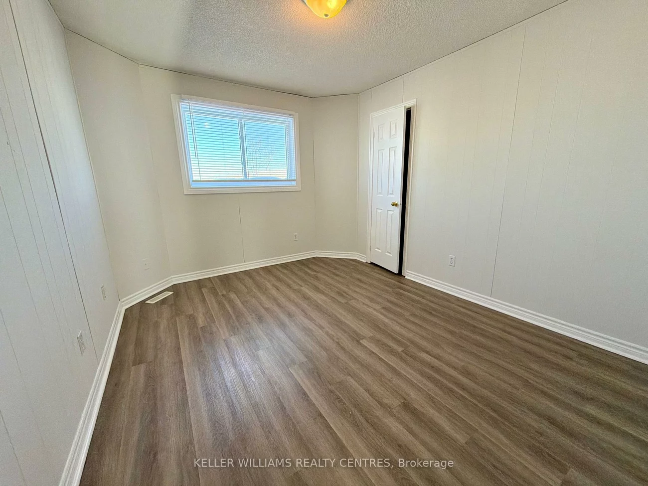 302, Livingstone, Northwest, Barrie