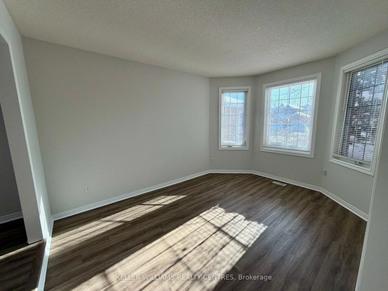 302, Livingstone, Northwest, Barrie