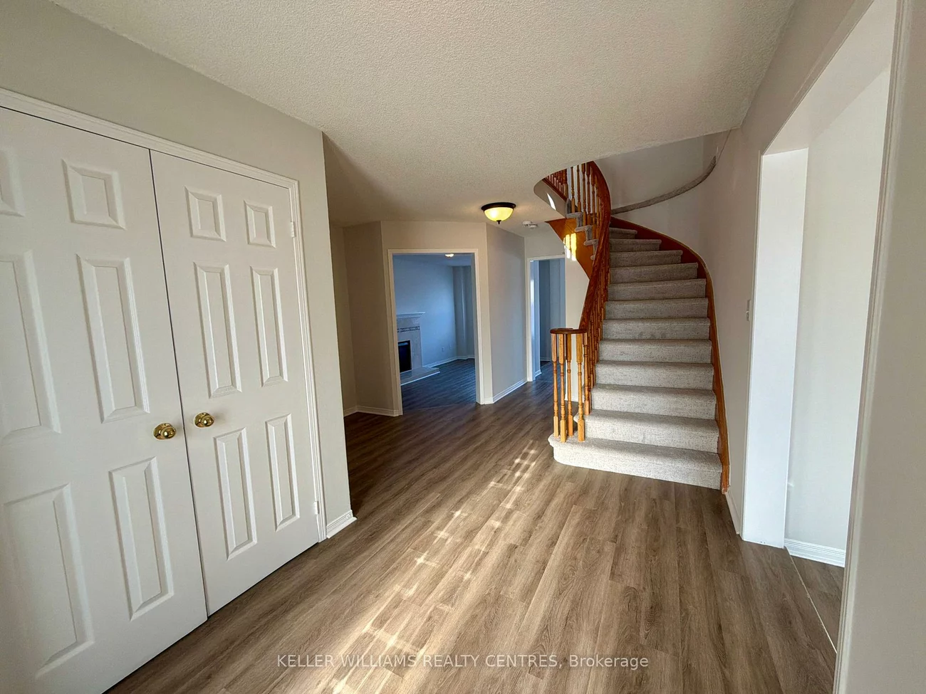 302, Livingstone, Northwest, Barrie