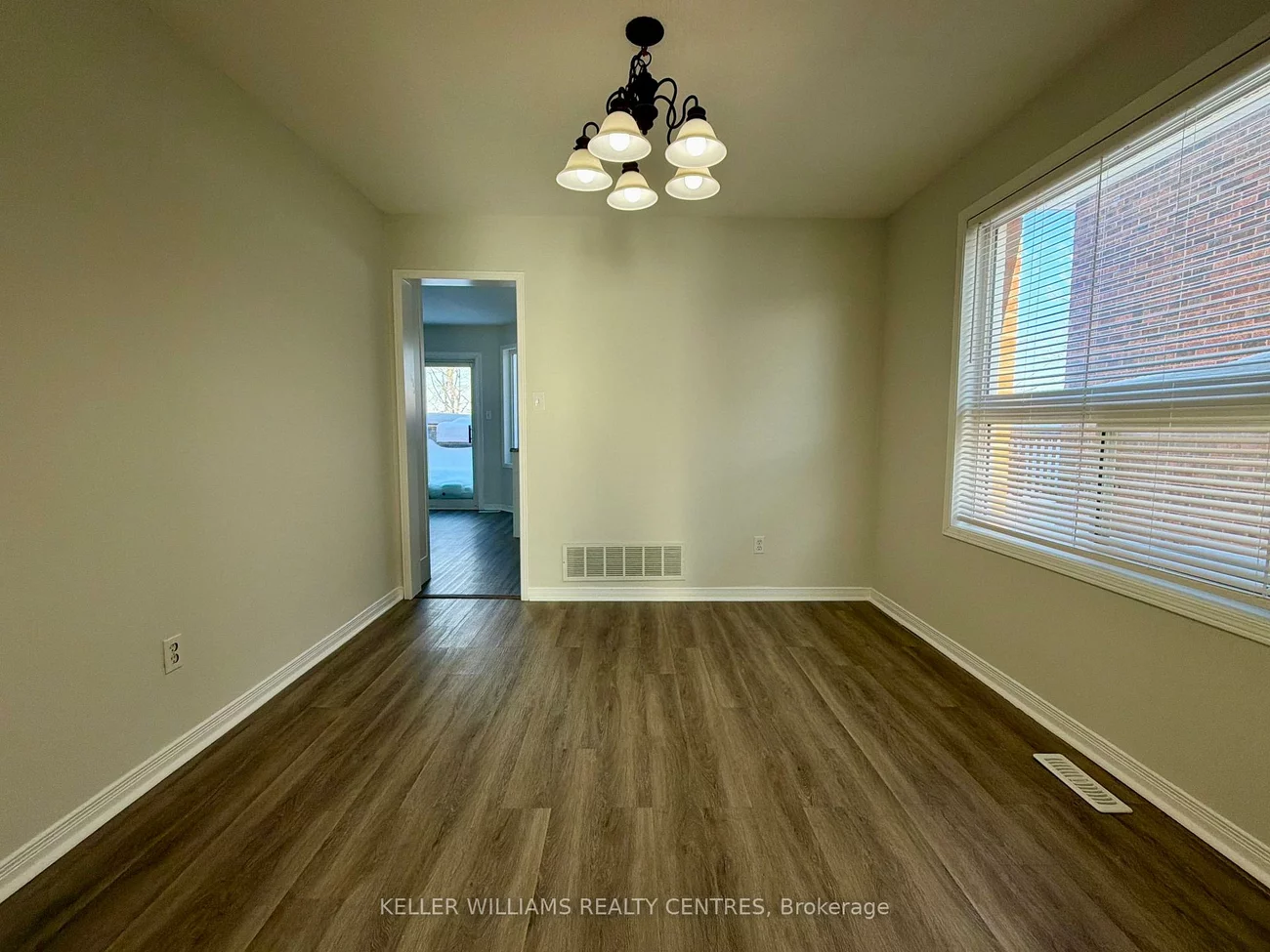 302, Livingstone, Northwest, Barrie