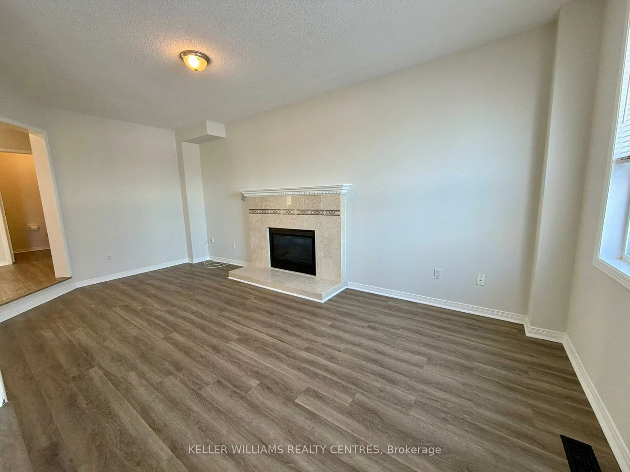 302, Livingstone, Northwest, Barrie