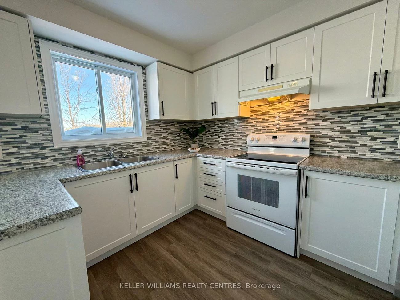 302, Livingstone, Northwest, Barrie