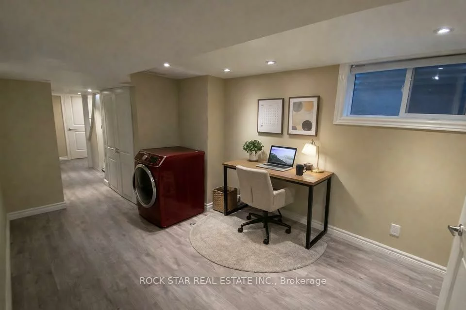 62, Corbett, Grove East, Barrie