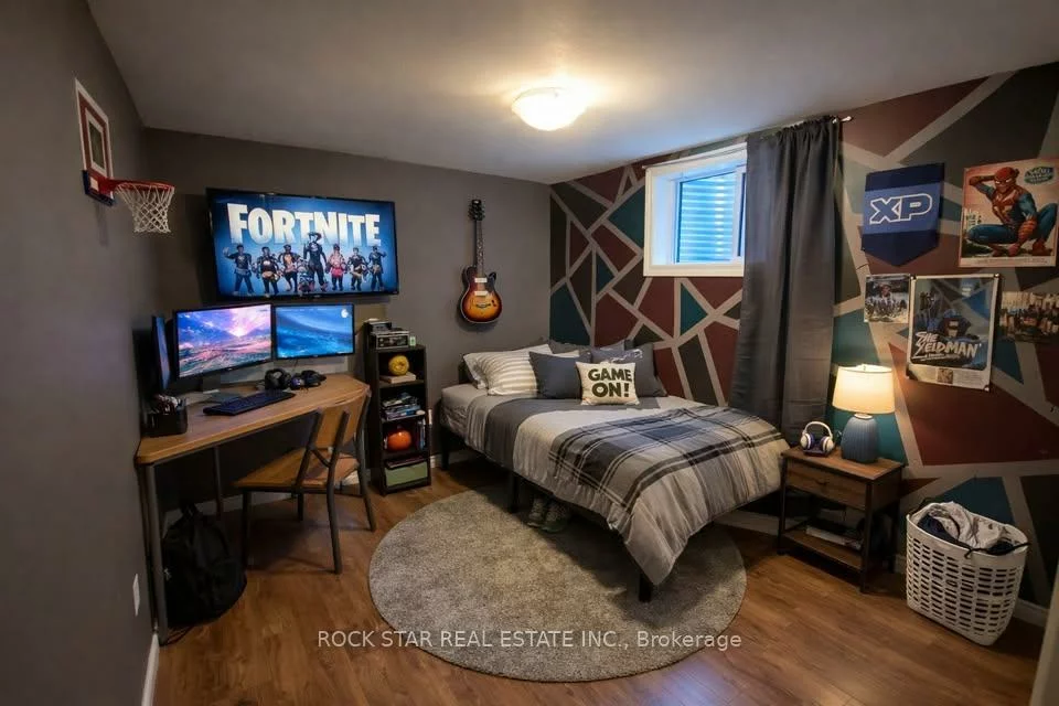 62, Corbett, Grove East, Barrie