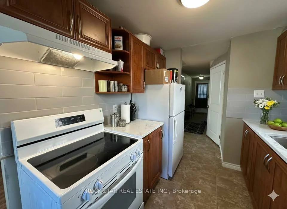 62, Corbett, Grove East, Barrie