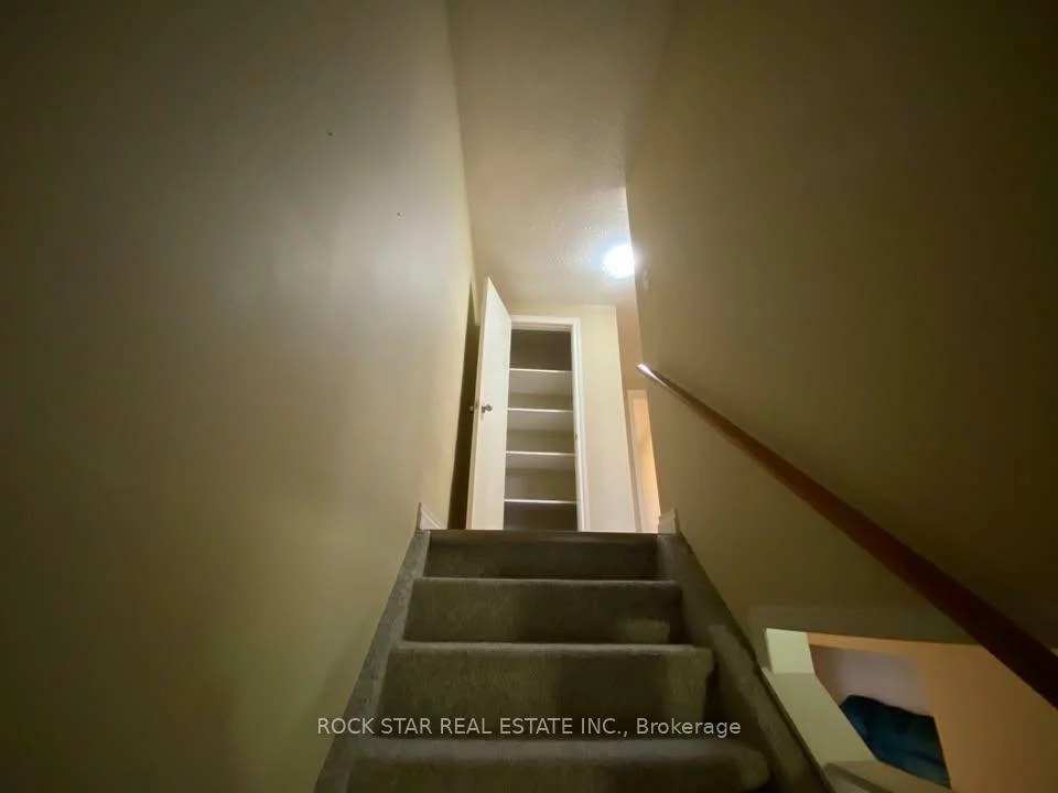 62, Corbett, Grove East, Barrie