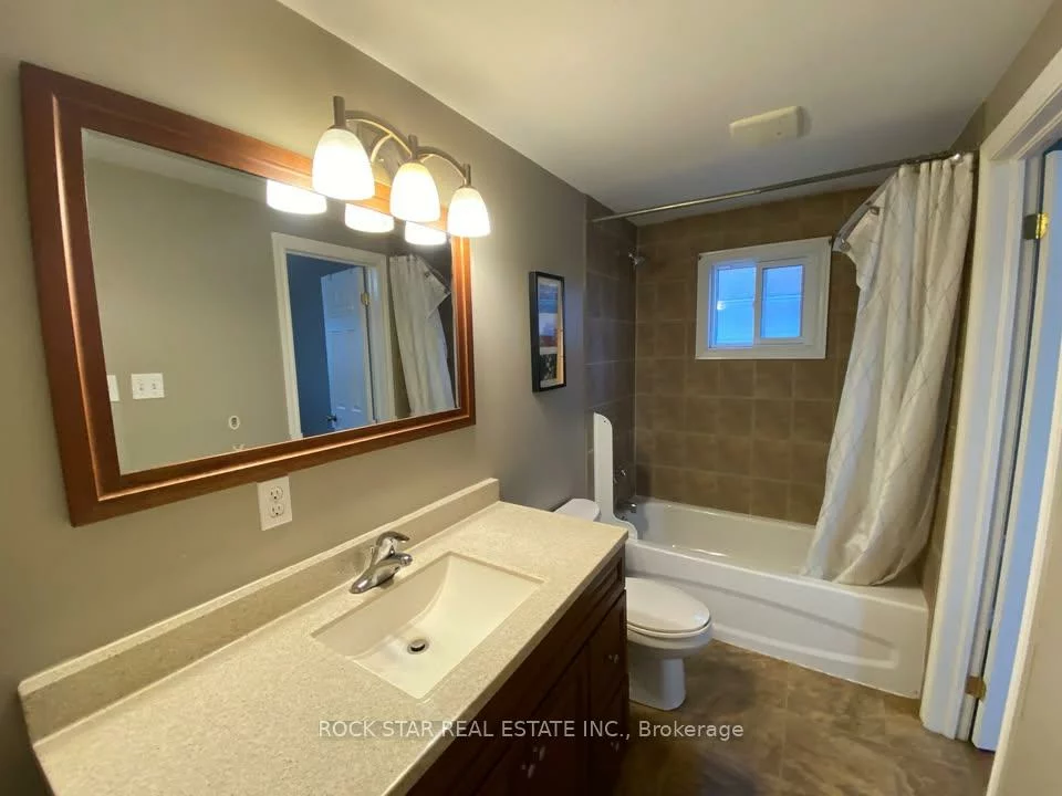 62, Corbett, Grove East, Barrie