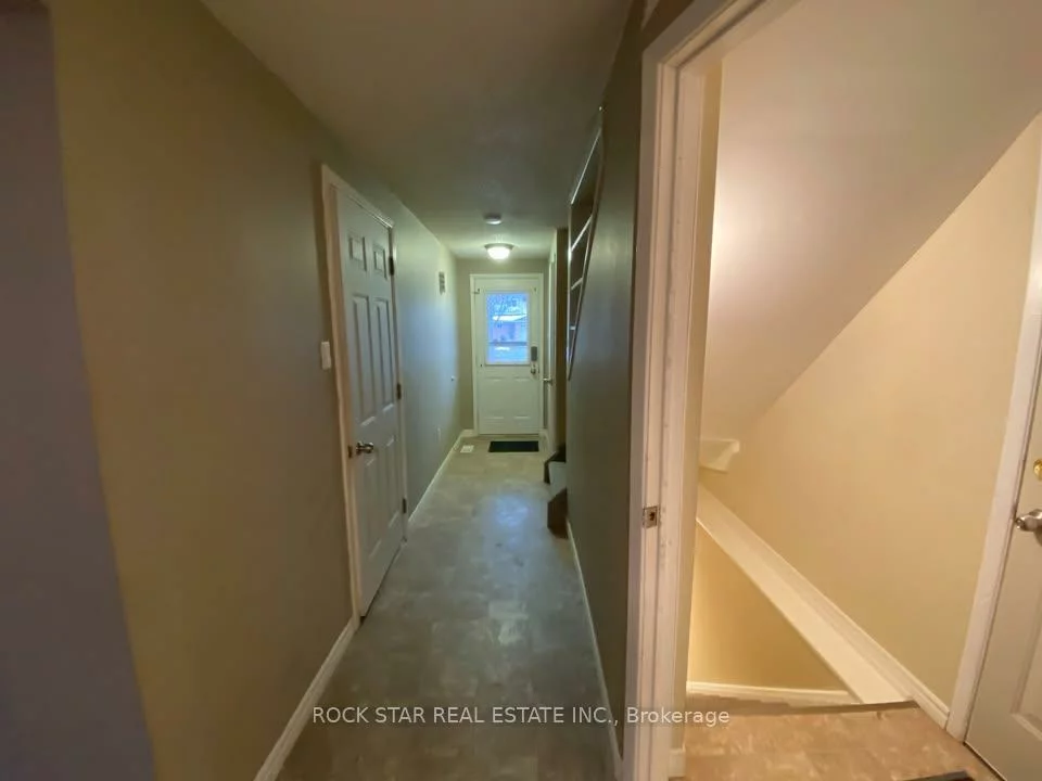 62, Corbett, Grove East, Barrie