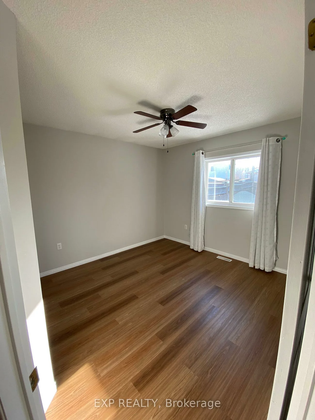 55, Athabaska, Holly, Barrie