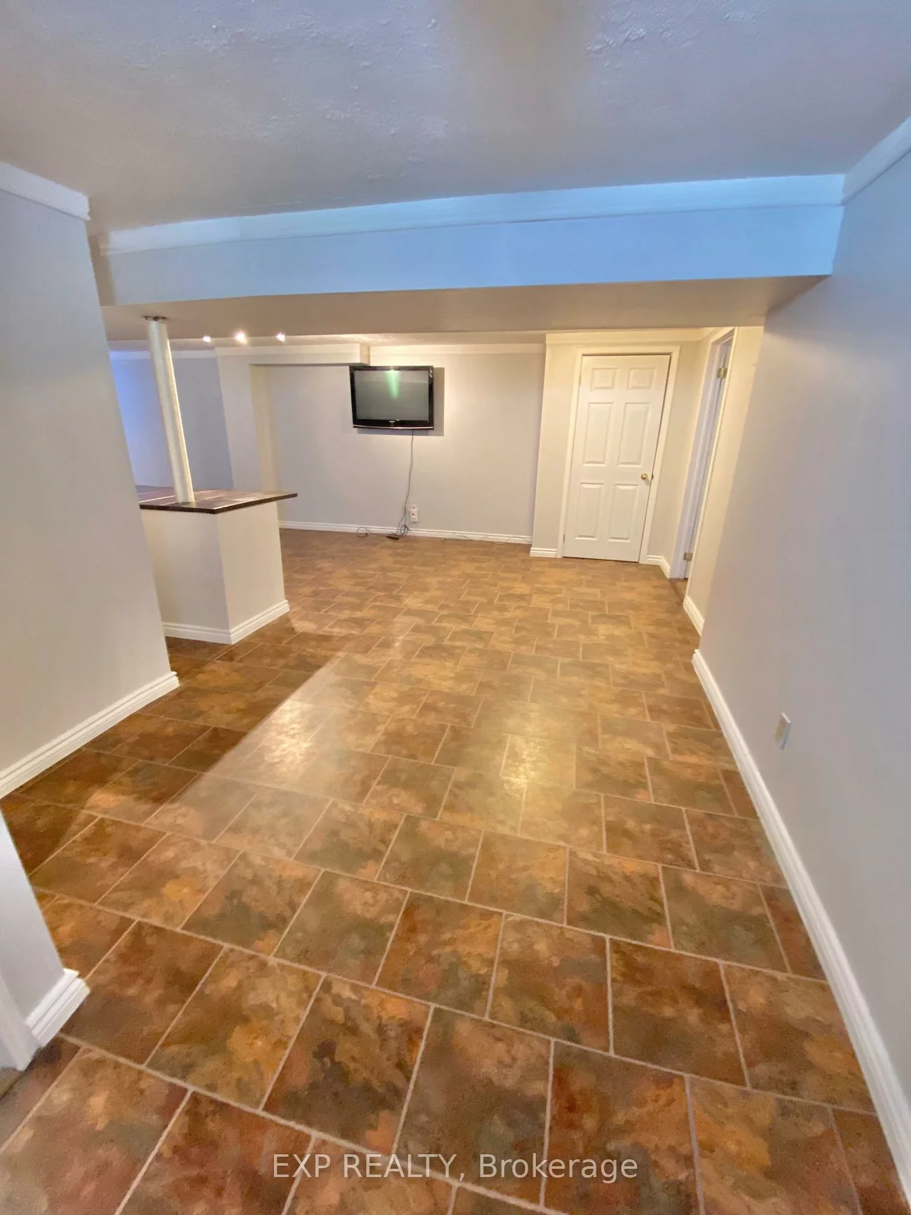 55, Athabaska, Holly, Barrie