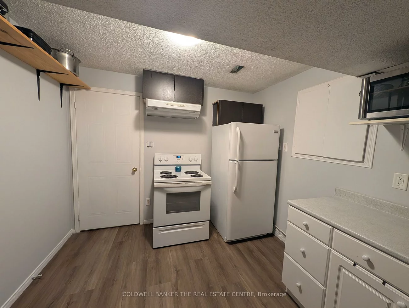 64, Athabaska, Holly, Barrie