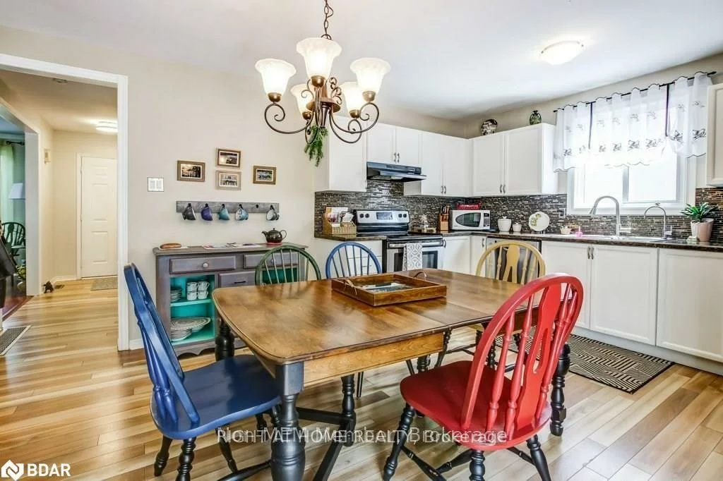 369, HICKLING, Grove East, Barrie