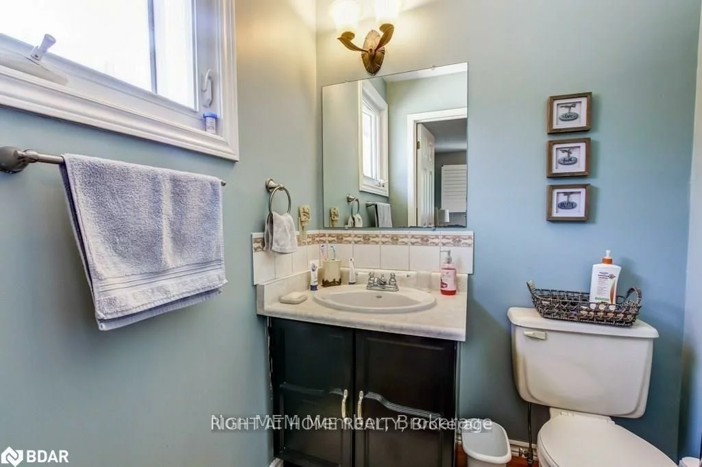 369, HICKLING, Grove East, Barrie