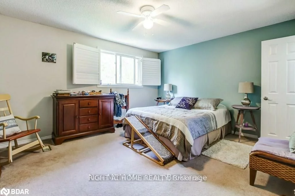 369, HICKLING, Grove East, Barrie